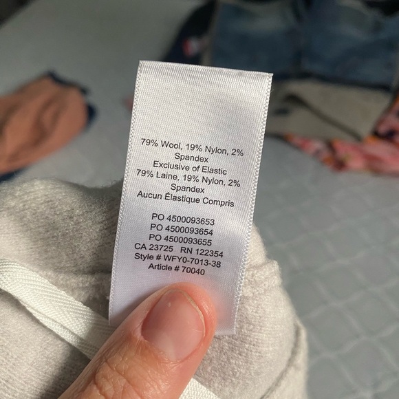 Aritzia The Group by Babaton Wool Blend Mini Pencil Skirt Size Medium Cream - Picture 5 of 6